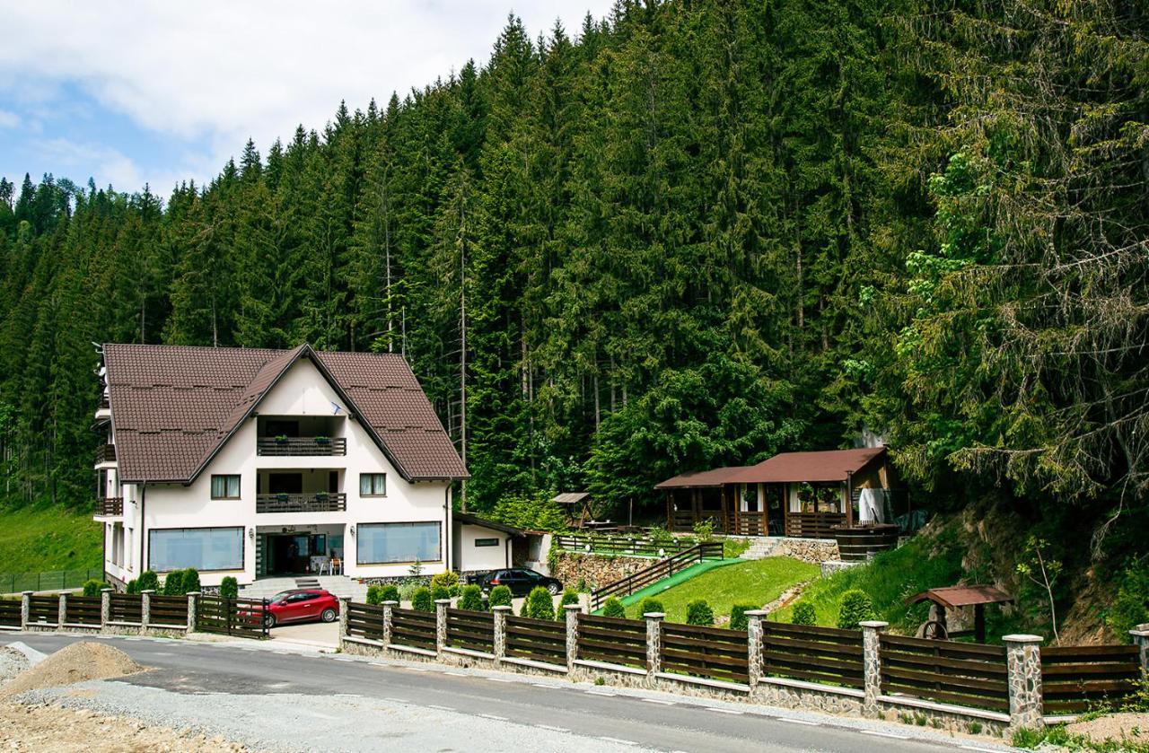 Perla Padurii Hotel Völgytanya Kültér fotó