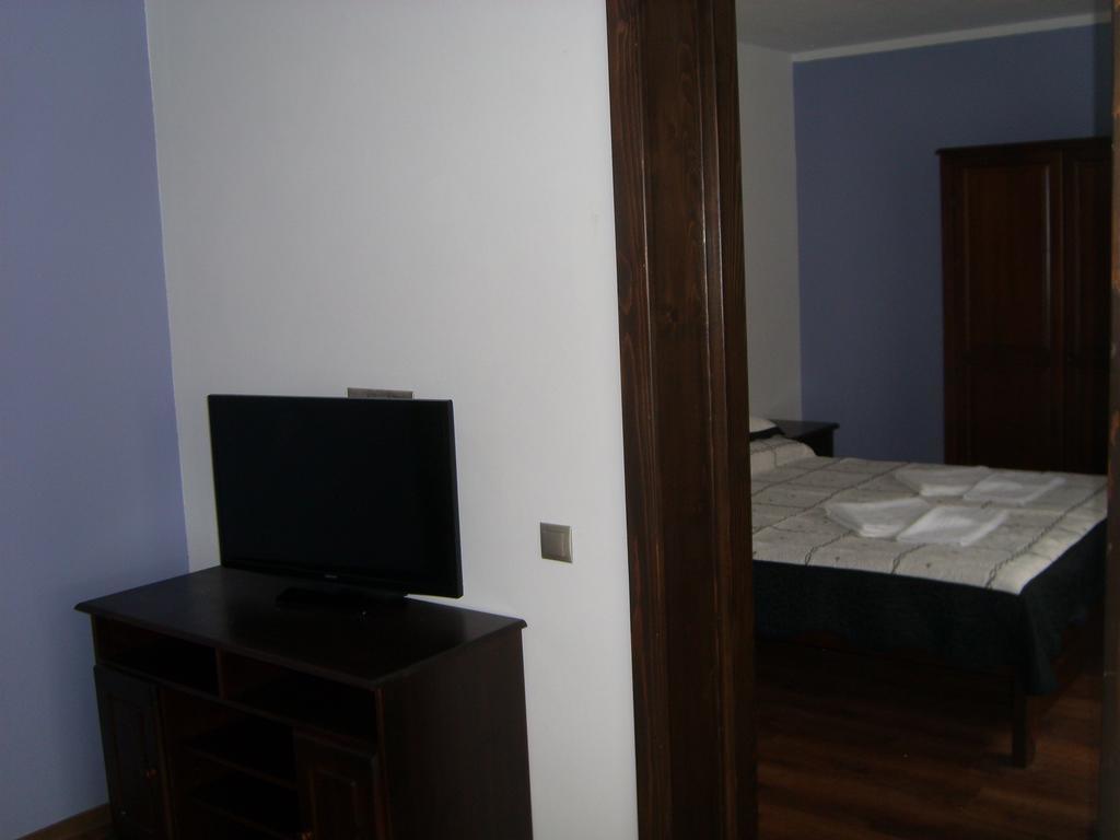 Perla Padurii Hotel Völgytanya Kültér fotó